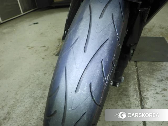 Проданный Honda CBR650R id 4229370 из Японии, фото 10