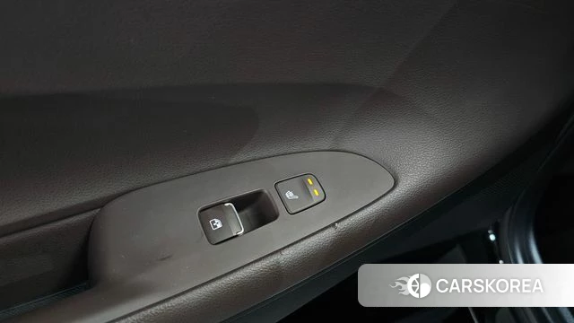 Hyundai The New Grandeur IG Hybrid id 4682957 из Кореи 10