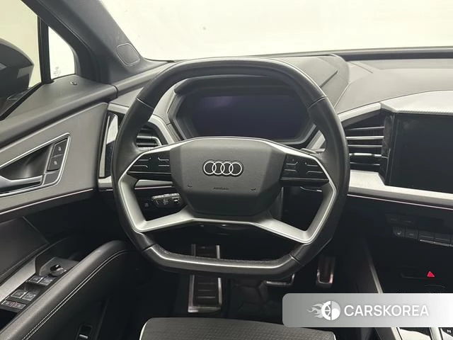 Audi Q5 e-tron id 4240629 из Китая 10