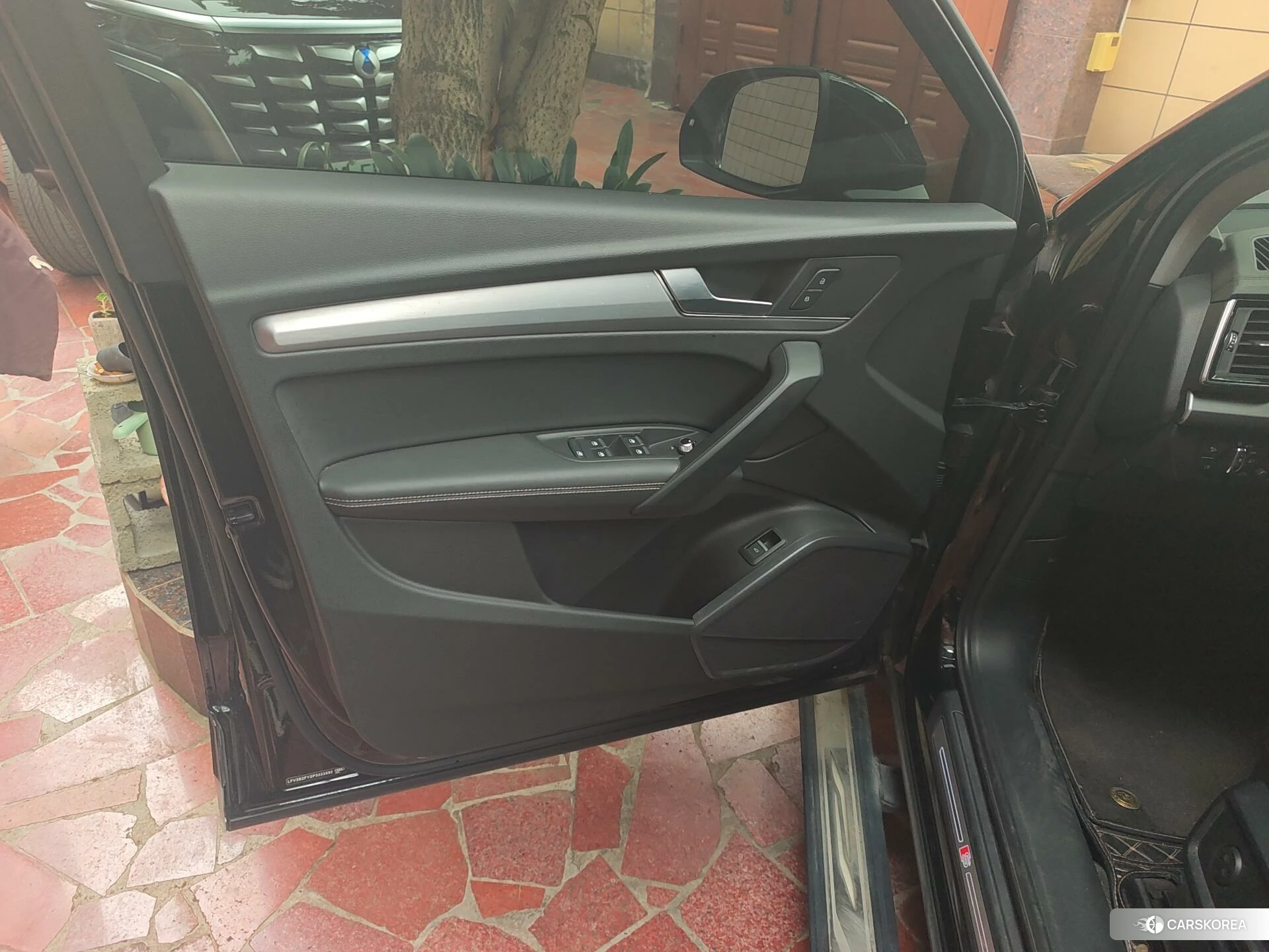 Audi Q5L id 4455070 из Китая 10