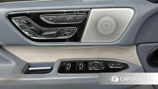 Lincoln Navigator 4th generation id 3893801 из Кореи 10