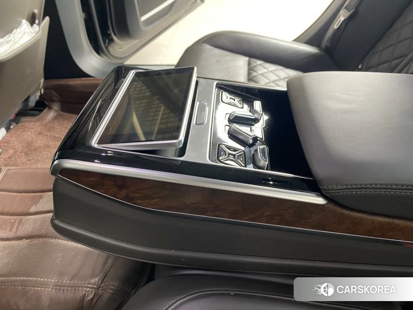 Audi A8 id 4461827 из Китая 10