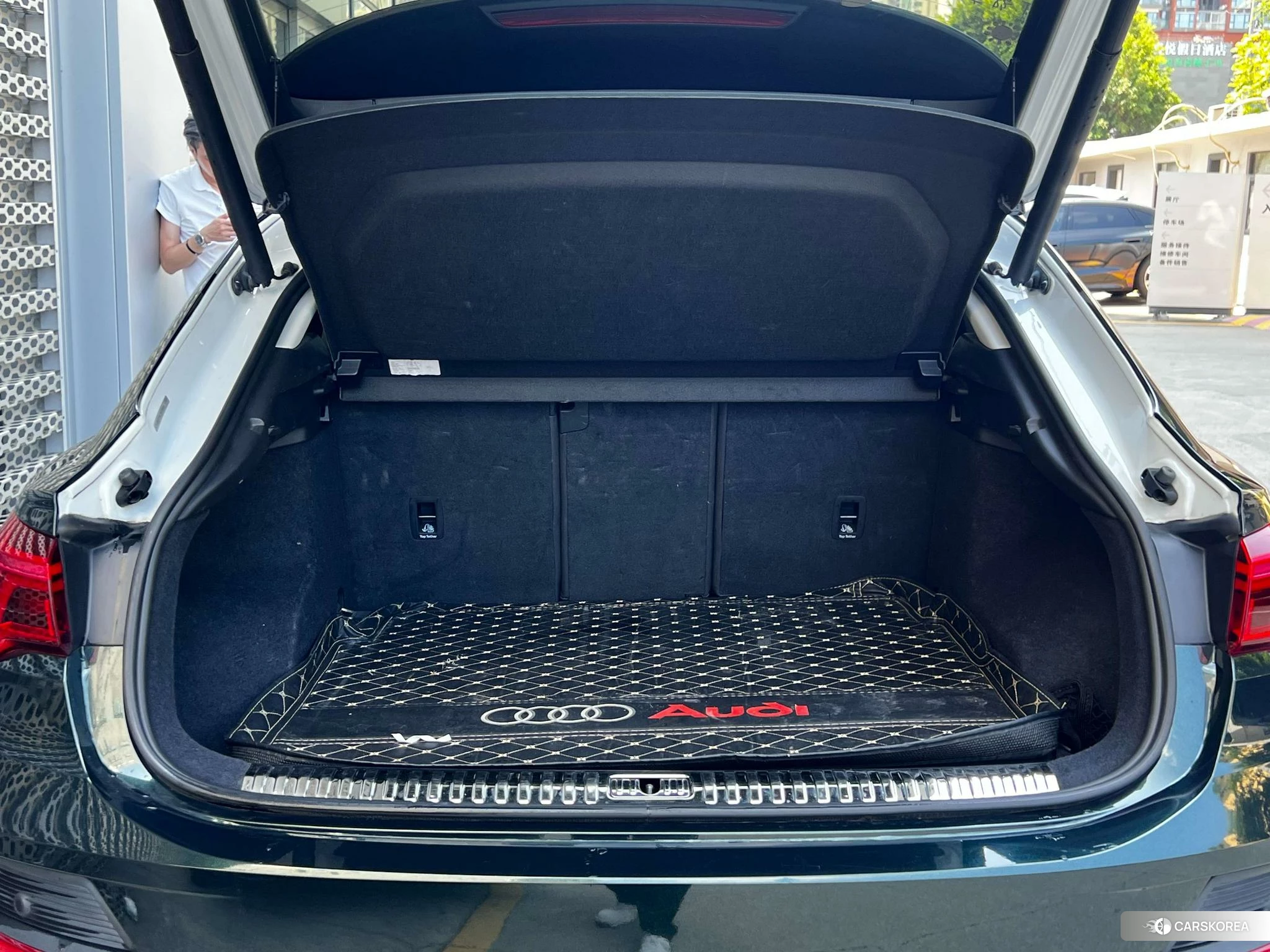 Audi Q3 Sportback id 4454456 из Китая 10