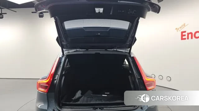 Volvo XC40 id 3529678 из Кореи 10