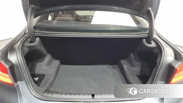 BMW 5 Series (G30) id 3853895 из Кореи 10