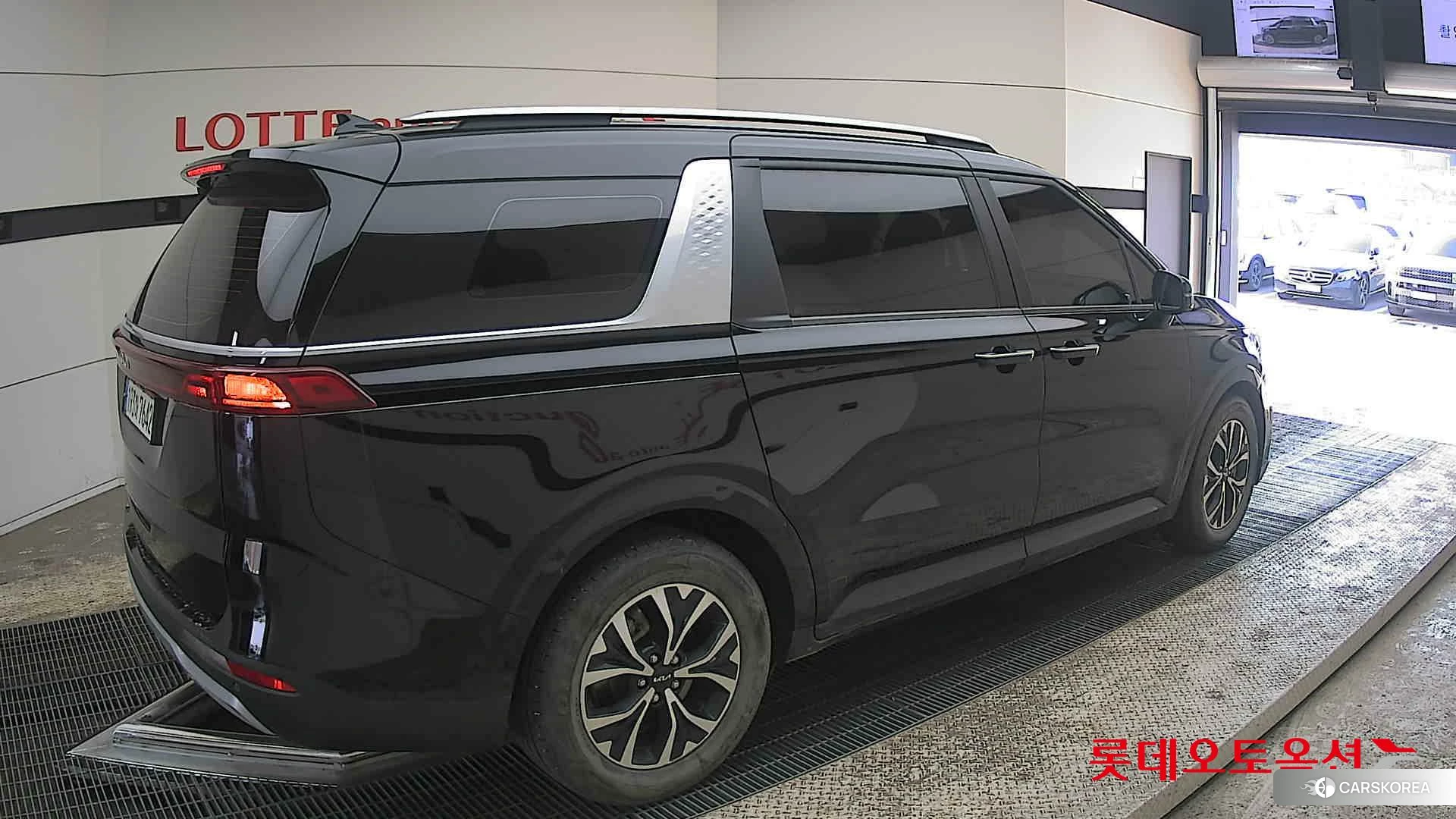 Kia Carnival id 3882155 из Кореи 10