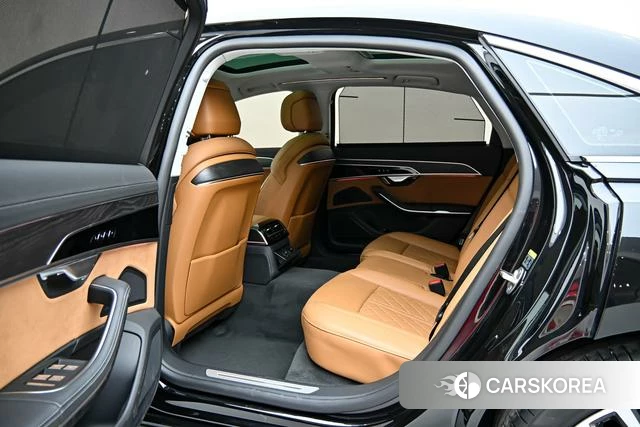Audi A8 id 4260810 из Китая 10