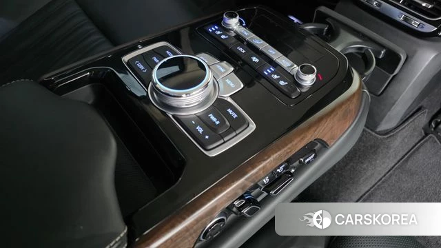 Genesis G90 id 3866904 из Кореи 10