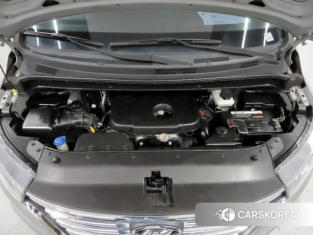 Hyundai The New Grand Starex id 4406378 из Кореи 10