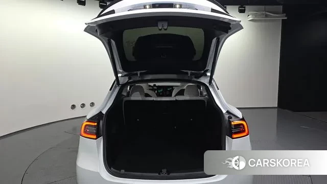 Tesla Model Y id 3606547 из Кореи 10