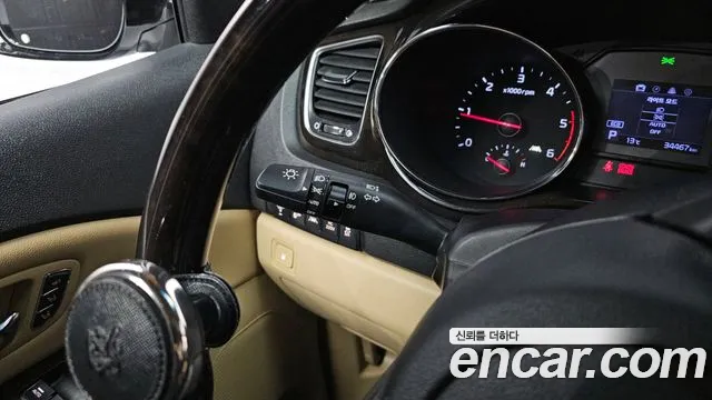 Kia The New Carnival id 2350228 из Кореи 10