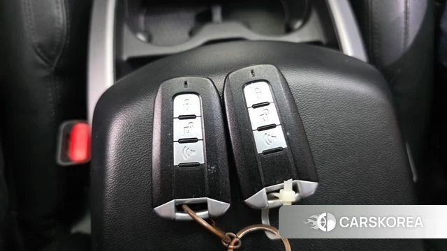Ssangyong Korando Turismo id 4733015 из Кореи 10
