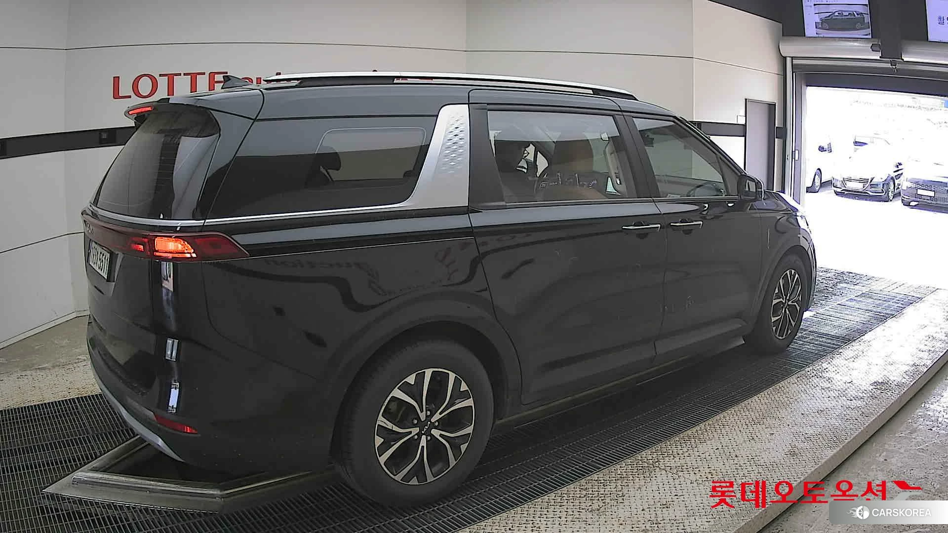 Kia Carnival id 4347380 из Кореи 10