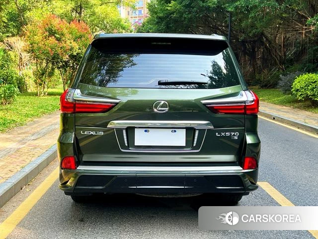 Lexus LX id 4274414 из Китая 10