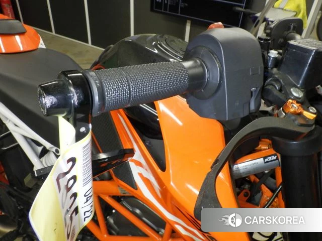 KTM 390 DUKE id 3939623 из Японии 10