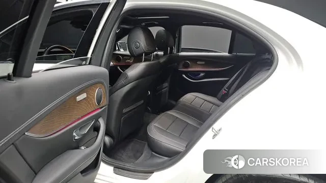 Mercedes-Benz E-Class W213 id 3654650 из Кореи 10