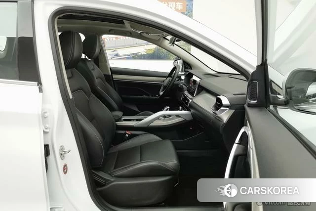 Geely Automobile Binyue id 4210168 из Китая 10
