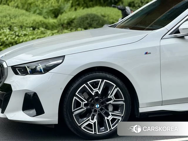 BMW 5 series id 4297778 из Китая 10