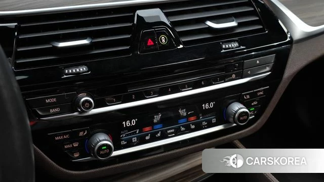 BMW 5 Series (G30) id 3917480 из Кореи 10