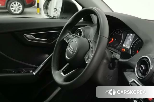 Audi Q2L id 4291524 из Китая 10