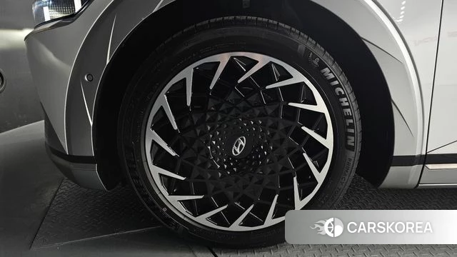 Hyundai Ionic 5 id 3811328 из Кореи 10