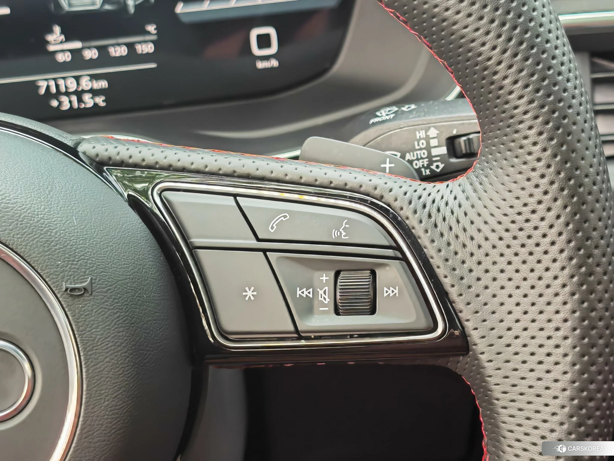 Audi A4L id 4514905 из Китая 9