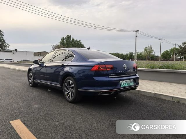 Volkswagen Magotan PHEV id 4279056 из Китая 10