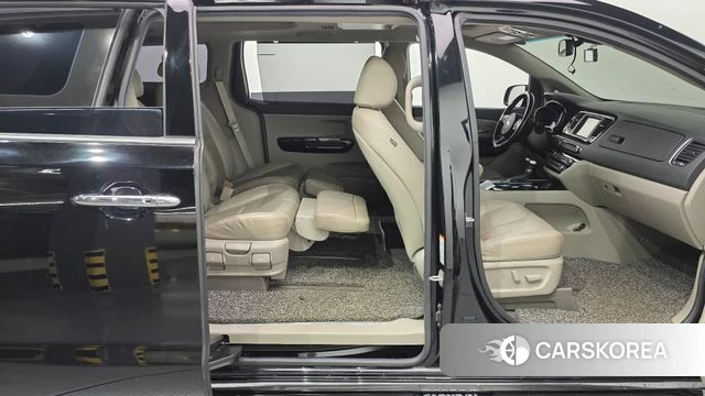 Kia The New Carnival id 4625789 из Кореи 10