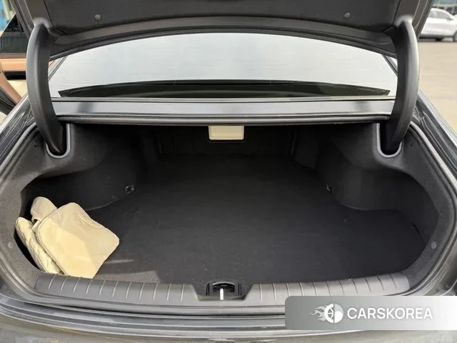 Hyundai Grandeur Hybrid (GN7) id 3538124 из Кореи 10