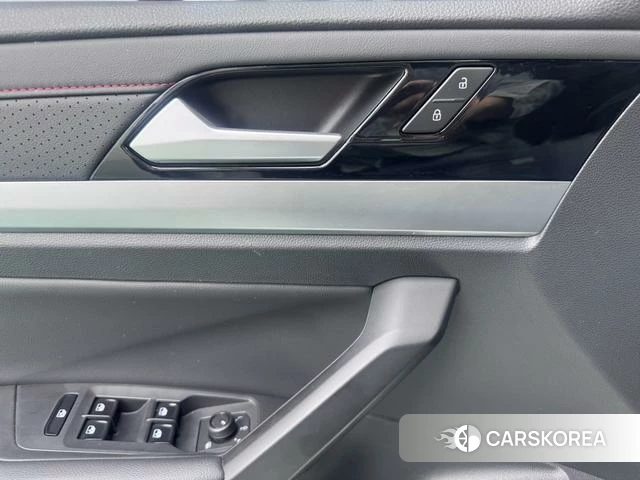 Volkswagen Lavida id 4335918 из Китая 10