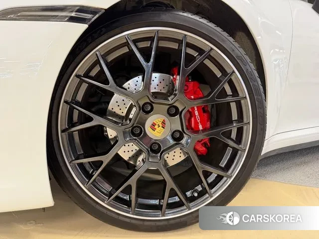 Porsche 911(992) id 3571086 из Кореи 10