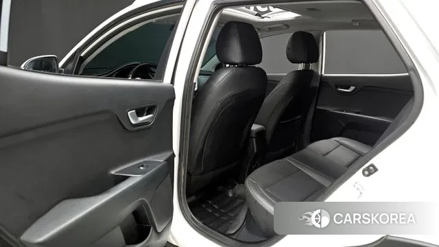 Kia Stonic id 3737202 из Кореи 10