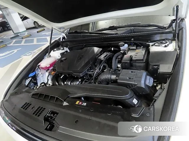 Hyundai Grandeur (GN7) id 3316945 из Кореи 10