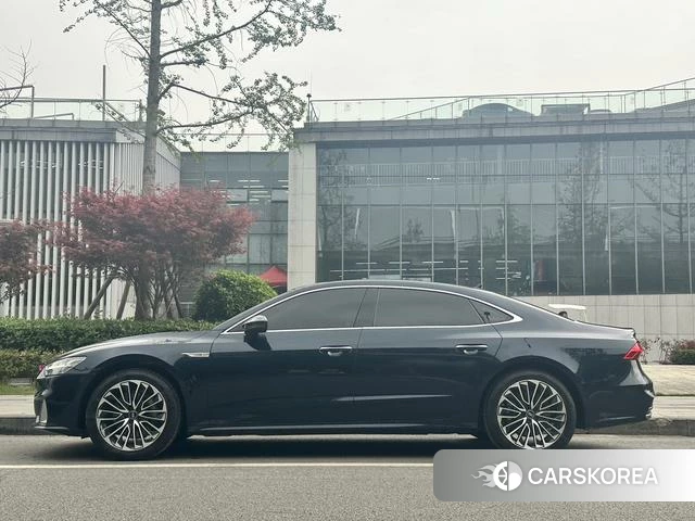 Audi A7L id 4276802 из Китая 10