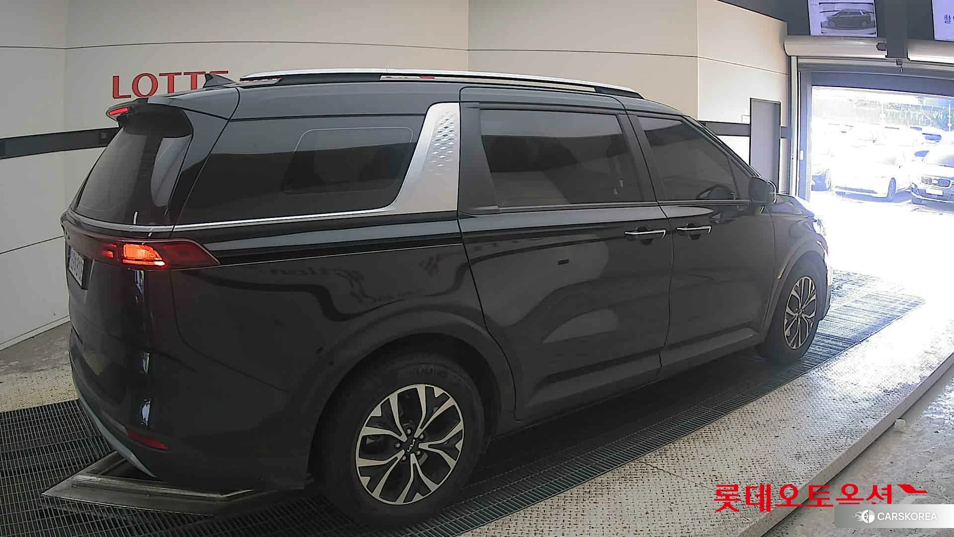 Kia Carnival id 4674179 из Кореи 10