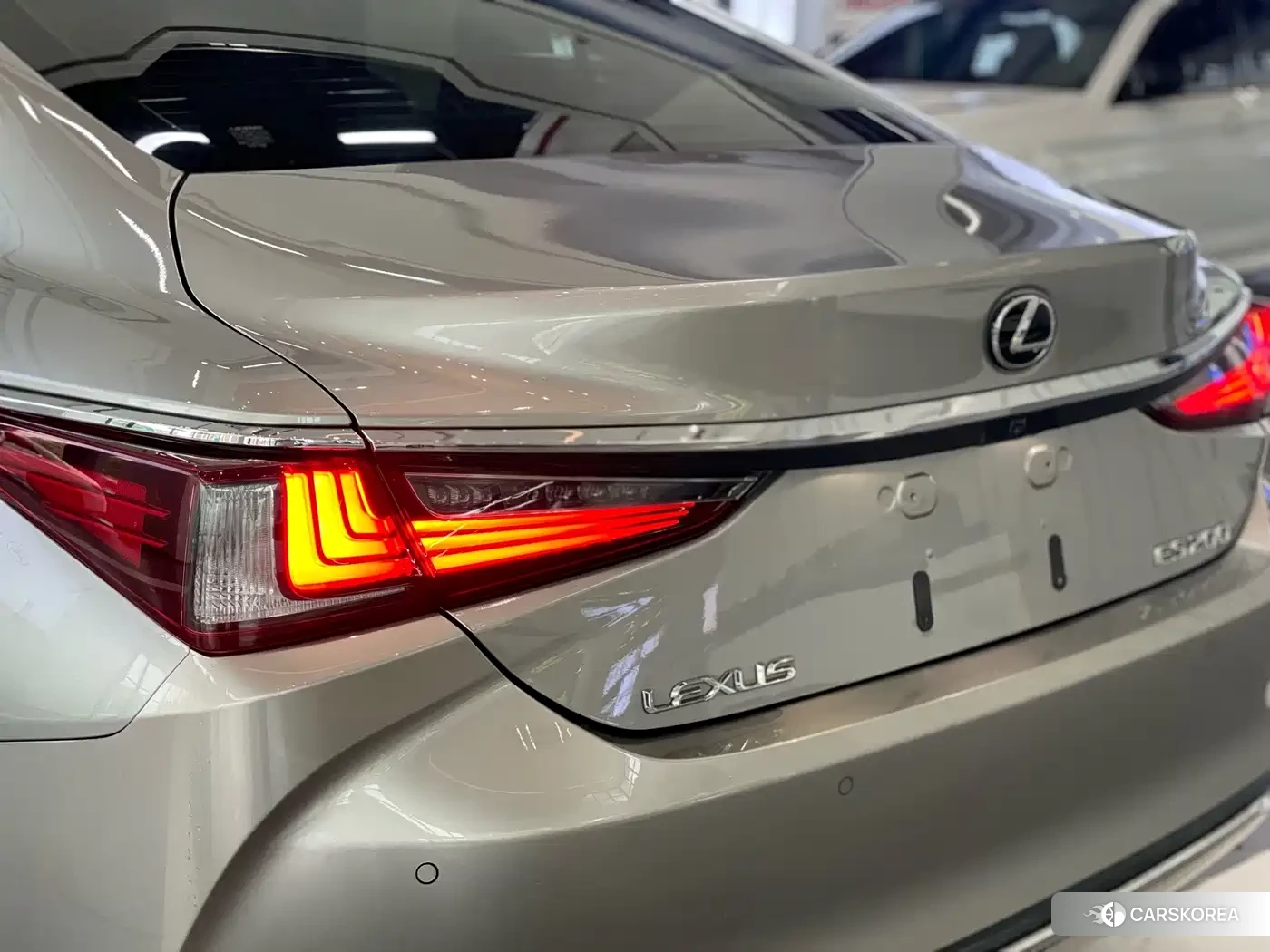 Lexus ES id 4576677 из Китая 10