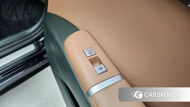 Hyundai Grandeur Hybrid (GN7) id 4500351 из Кореи 10