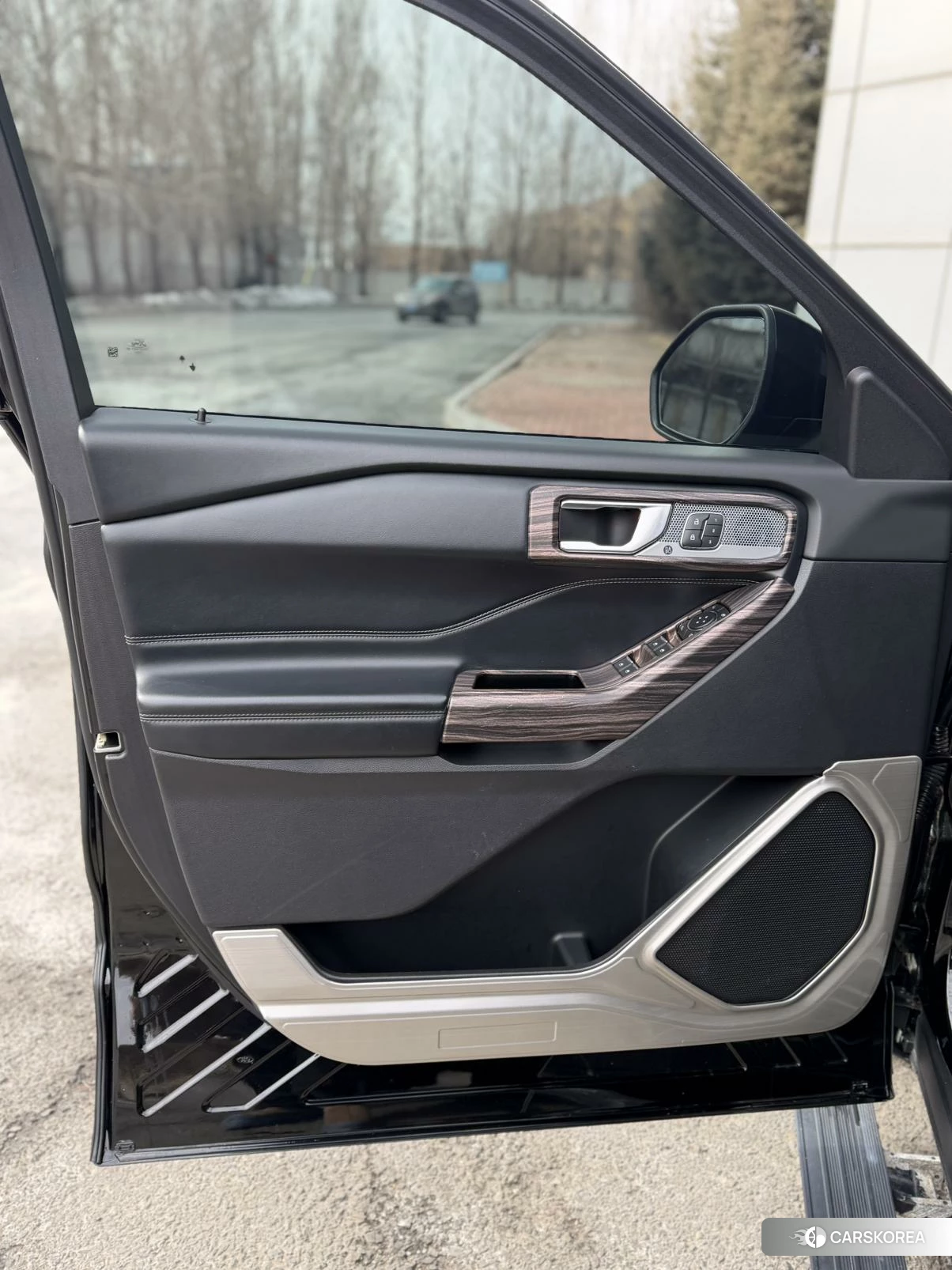 Ford Explorer id 4420397 из Китая 10