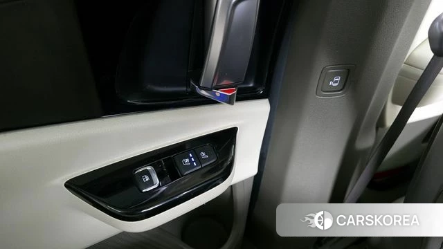 Kia Carnival 4th generation id 3935802 из Кореи 10