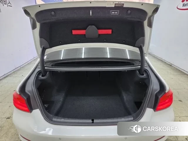 BMW 5 Series (G30) id 3444996 из Кореи 10