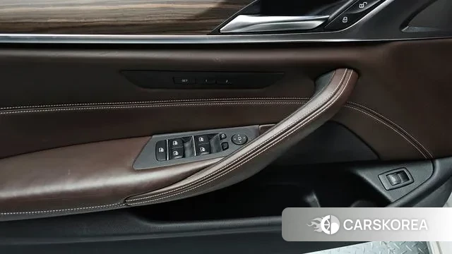 BMW 5 Series (G30) id 3029375 из Кореи 10