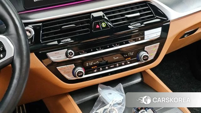 BMW 5 Series (G30) id 4917438 из Кореи 10