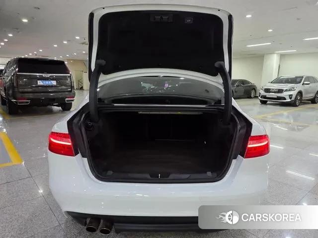 Jaguar XE id 3259114 из Кореи 10