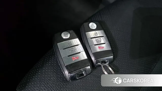 Kia Stonic id 3386333 из Кореи 10