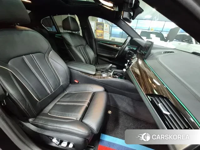 BMW 5 Series (G30) id 3572316 из Кореи 10