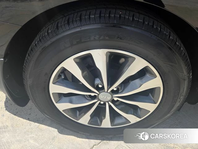 Kia All New Carnival id 4203973 из Кореи 10