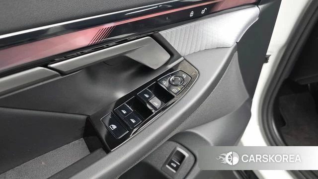 BMW 5 Series (G60) id 4532948 из Кореи 10