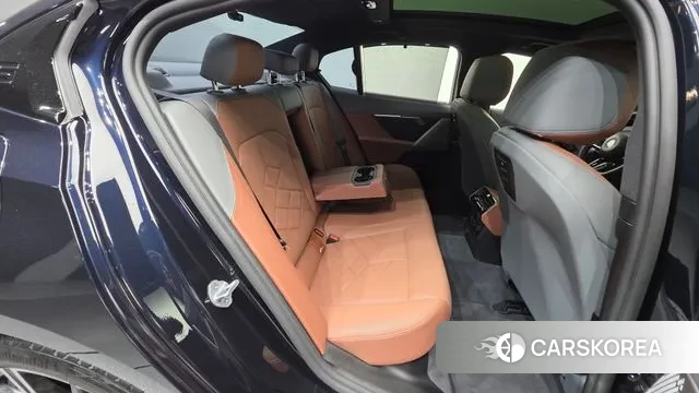 BMW 5 Series (G60) id 3769524 из Кореи 10