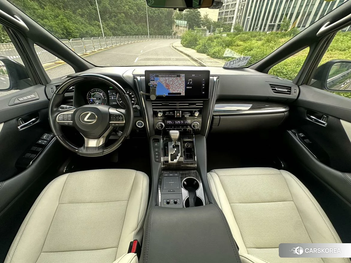 Lexus LM id 4485560 из Китая 10