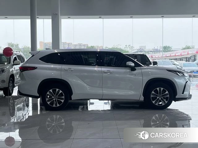 Toyota Crown Lufang id 4307201 из Китая 10